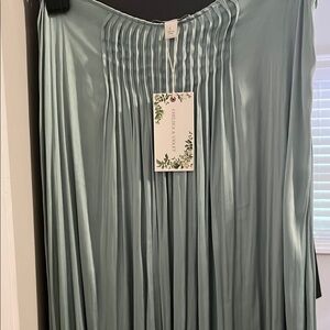 Elegant Pleated Satin Maxi Skirt in Light Green